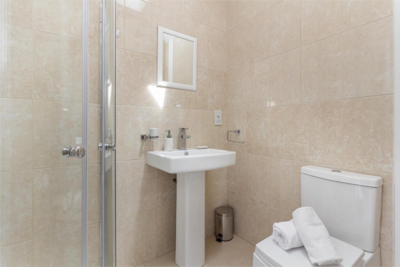 Guest Homes - Trinity Apartment Worcester Buitenkant foto